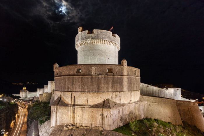 Muralhas de Dubrovnik, na Croácia. Foto: Wikimedia user Diego Delso licensed under CC BY-SA 4.0